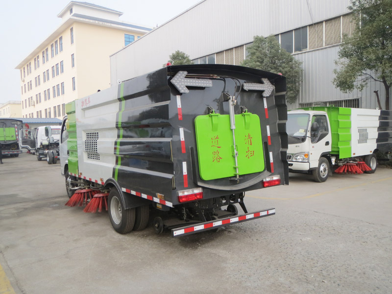 JDF5040TSLE5型掃路車